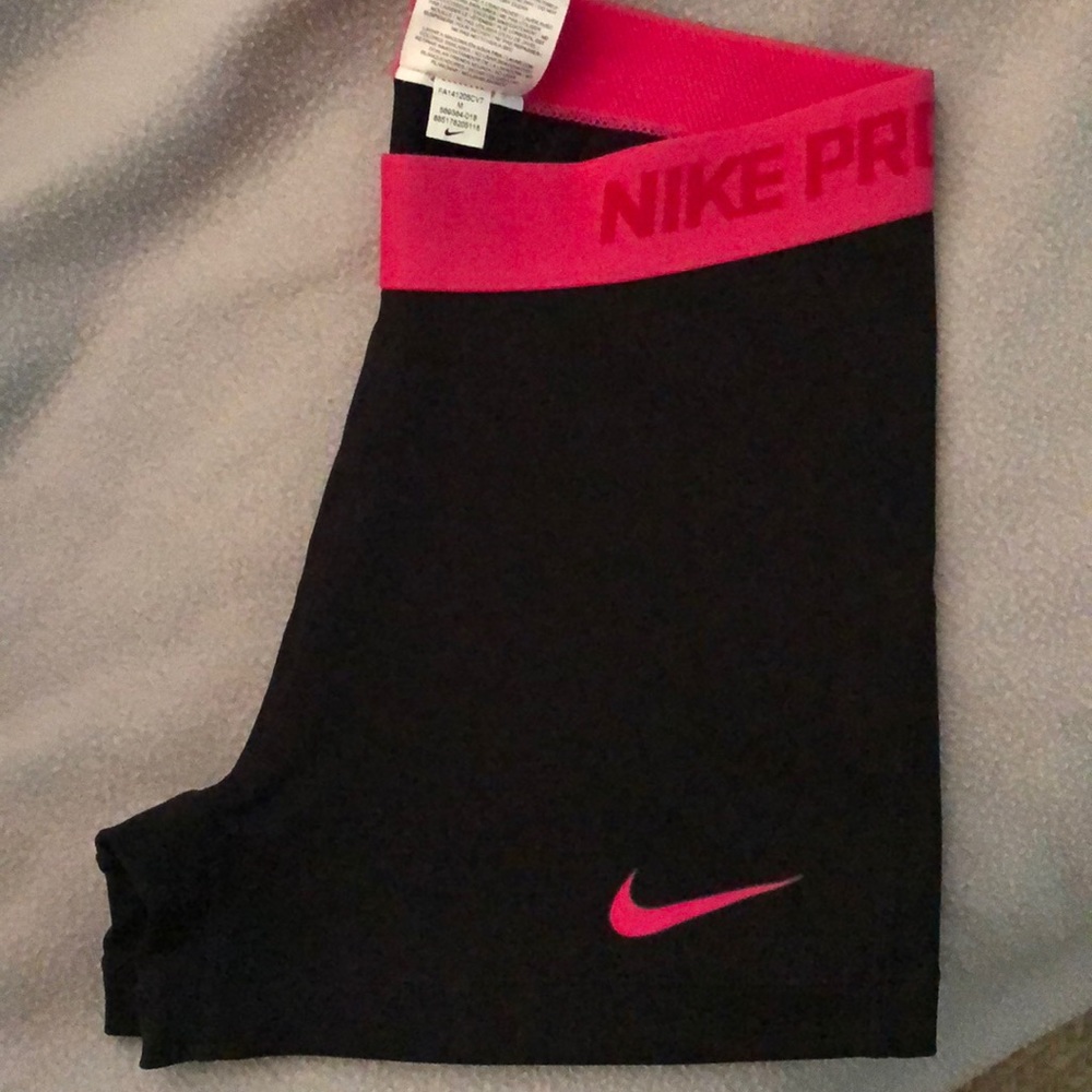 Nike Pro. Excellent condition - Picture 3 of 4
